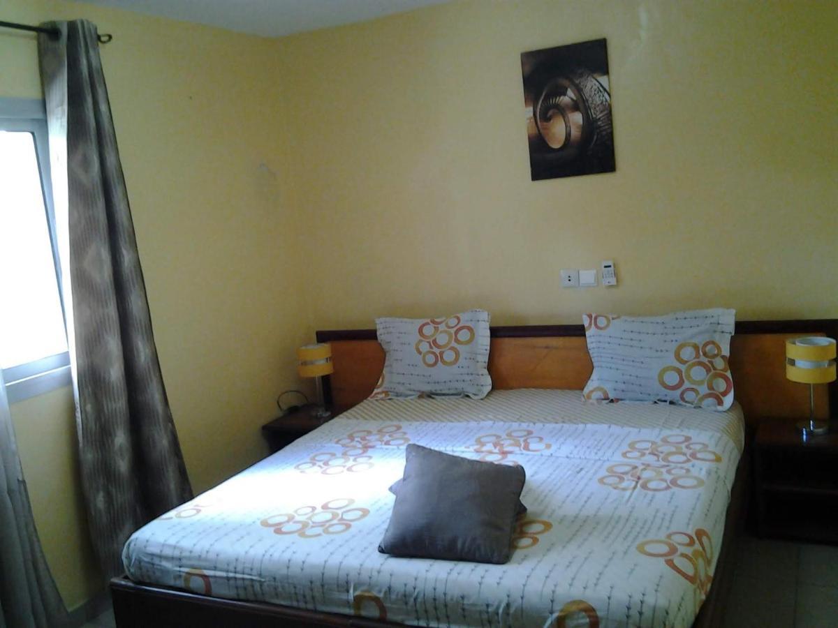 Hotel Restaurant Gites Kribi Bagian luar foto