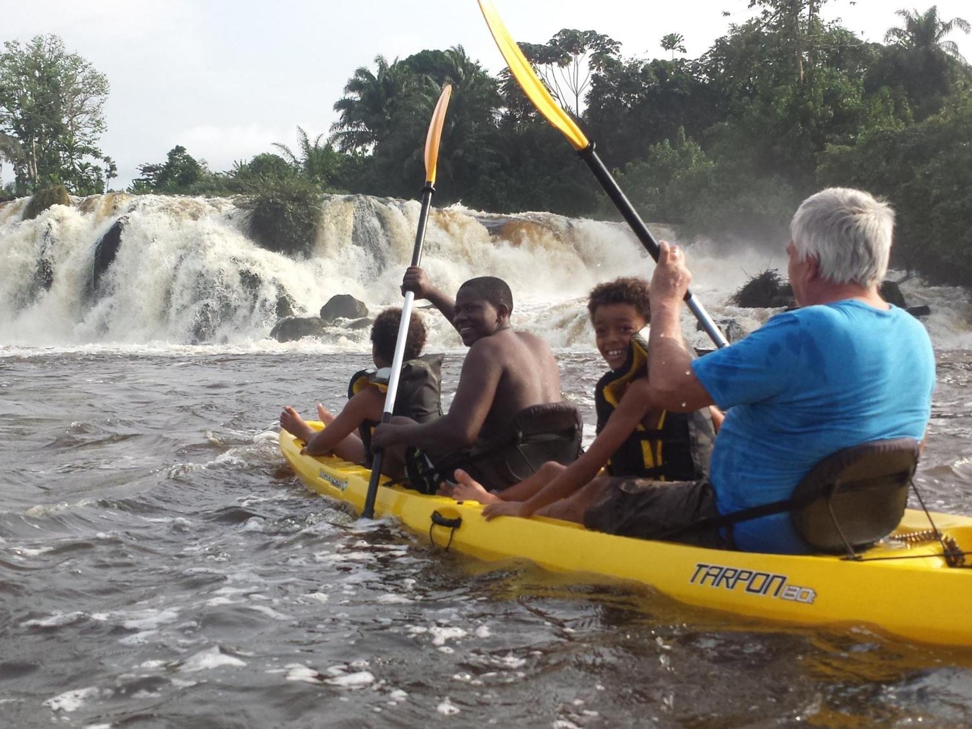 Hotel Restaurant Gites Kribi Bagian luar foto