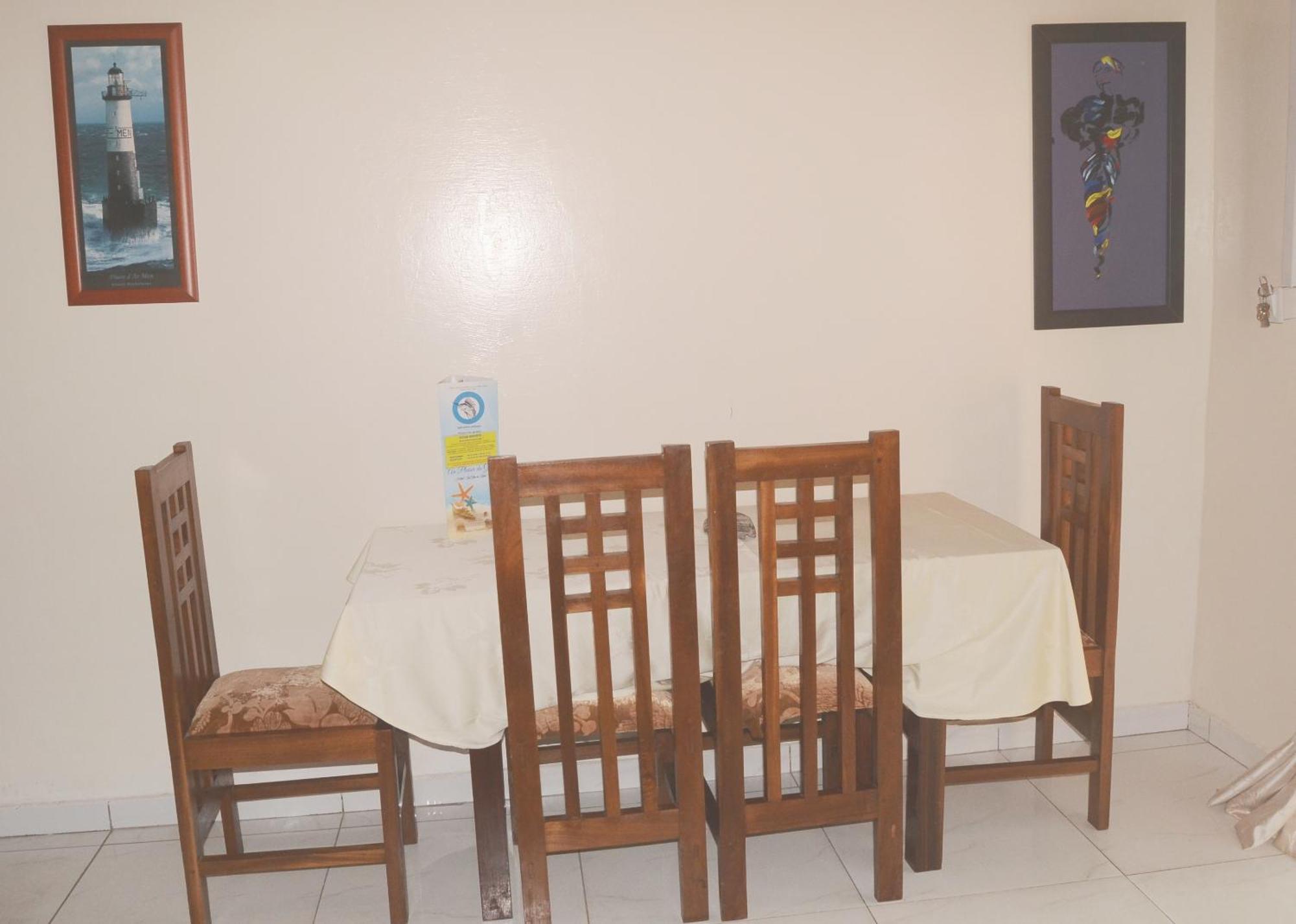 Hotel Restaurant Gites Kribi Bagian luar foto